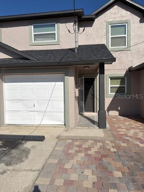 8443 N Grady Ave, Tampa, FL, 33614-1906 | Card Image