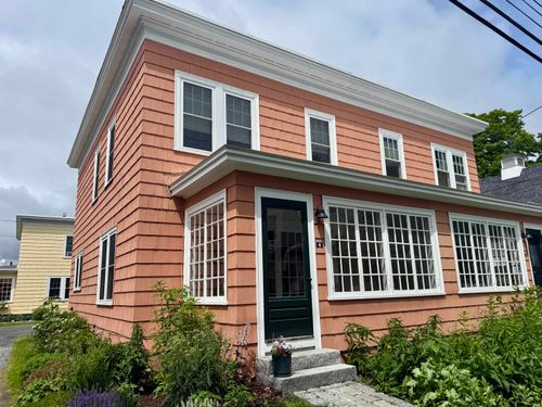 4 Elm St, Lebanon, NH, 03766-1329 | Card Image
