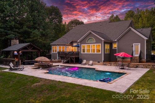 147 Ashmore Cir, Troutman, NC, 28166-2000 | Card Image