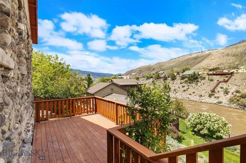 504 4th St, Gardiner, MT, 59030-7770 | Card Image