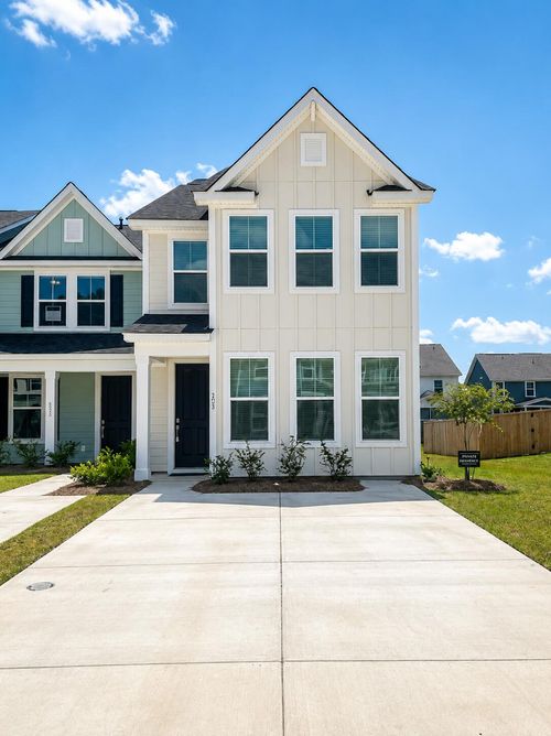820 Alma Square Dr, Moncks Corner, SC, 29461-5308 | Card Image