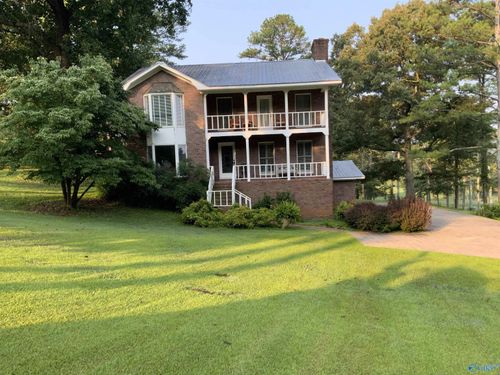 910 Fairway Rd Nw, Fort Payne, AL, 35967-8217 | Card Image