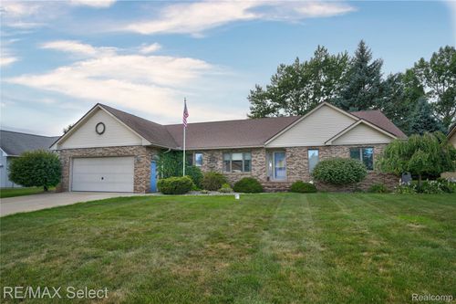 5293 Lin Hill Dr, Swartz Creek, MI, 48473-8886 | Card Image