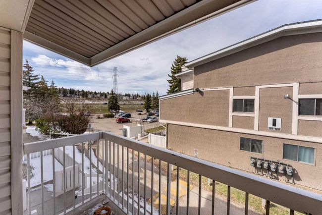 128 - 3015 51 Street Sw, Home with 2 bedrooms, 1 bathrooms and 1 parking in Calgary AB | Image 6