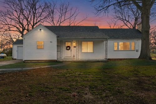 106 E South Street Street, Bolivar, MO, 65613 | Card Image