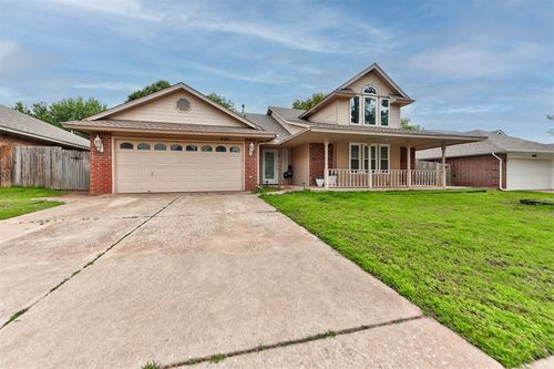 8301 Nw 105th Ter, Oklahoma City, OK, 73162-4028 | Card Image