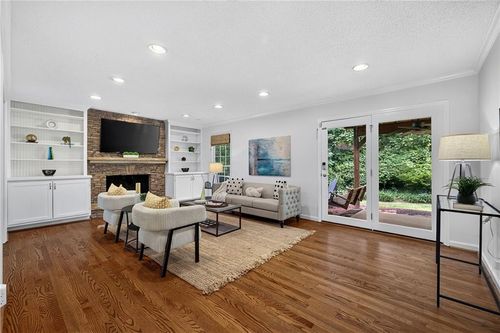 445 Cove Dr Ne, Marietta, GA, 30067-3653 | Card Image