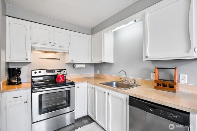 APT-102 - 1612 33 Rd St, Condo with 2 bedrooms, 2 bathrooms and 3 parking in Everett WA | Image 7