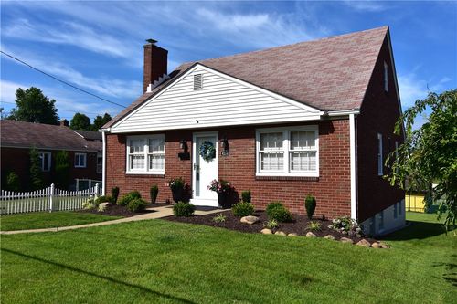 4204 Vistaview St, West Mifflin, PA, 15122-2139 | Card Image