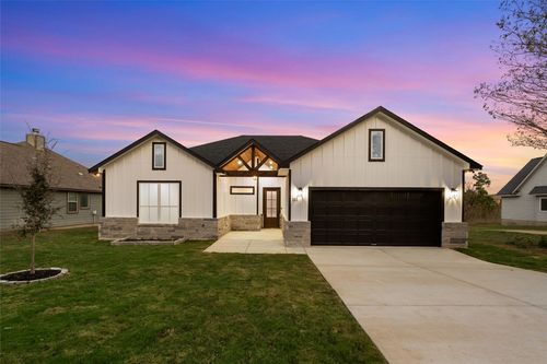 111 Kukui Ct, Bastrop, TX, 78602-4613 | Card Image