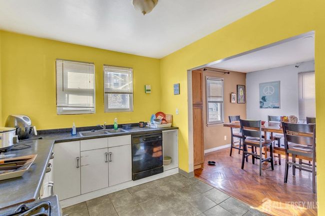27 Grove Ave, House other with 3 bedrooms, 2 bathrooms and null parking in WOODBRIDGE NJ | Image 12