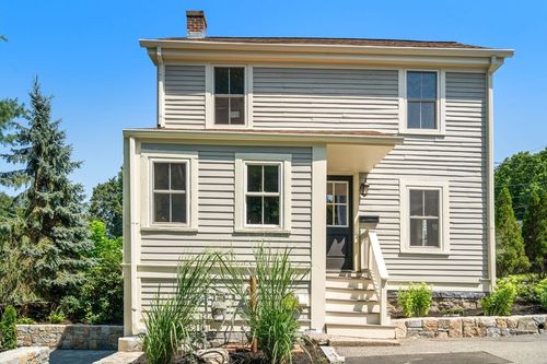 613-613 Grove St, Newton, MA, 02462-1316 | Card Image