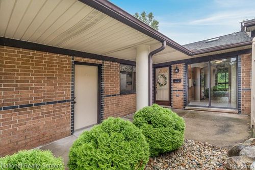3-906 Wexford Way, Rochester Hills, MI, 48307 | Card Image