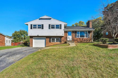 1633 Angus Rd Nw, Roanoke, VA, 24017-2105 | Card Image