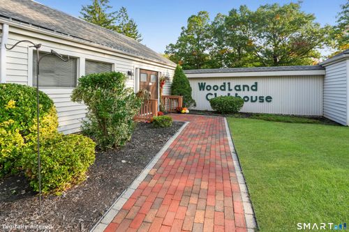 1-1 Woodland Dr, Cromwell, CT, 06416-1148 | Card Image