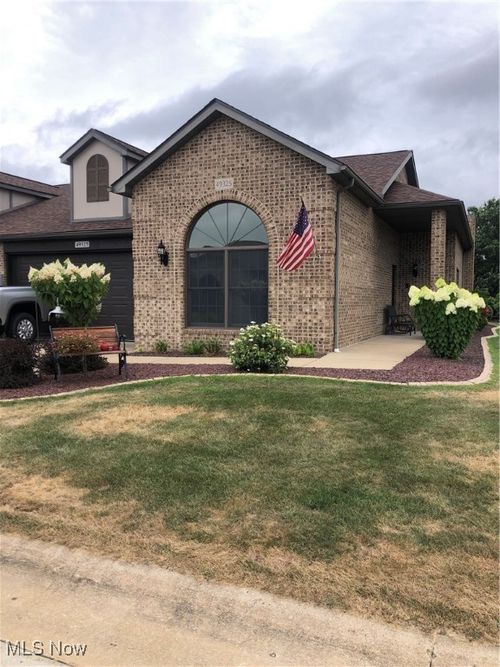 49325 Eagle Dr, East Liverpool, OH, 43920-9232 | Card Image