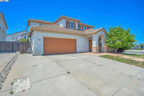 10272 Beckley Way, Elk Grove, CA, 95757-3518 | Card Image
