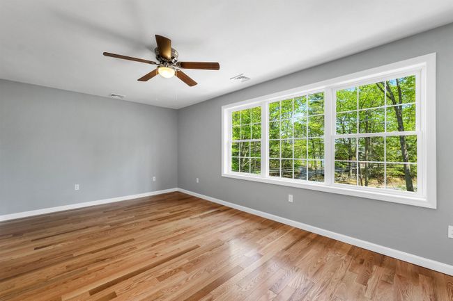 wake up to fabulous lake views from your bedroom | Image 22