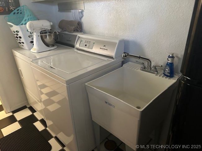 107 N 12 Th Ave, House other with 3 bedrooms, 3 bathrooms and null parking in Madill OK | Image 19