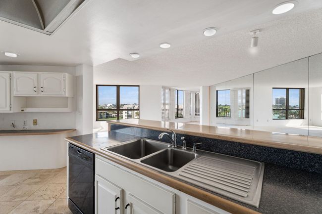 APT-4164 - 2400 S Ocean Dr, Condo with 2 bedrooms, 2 bathrooms and null parking in Fort Pierce FL | Image 23