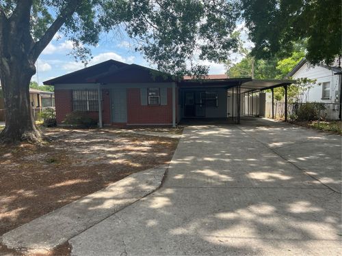7401 N Albany Ave, TAMPA, FL, 33604-5302 | Card Image