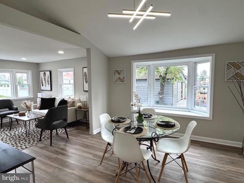 7 Centre Ave, Dundalk, MD, 21222-6114 | Card Image