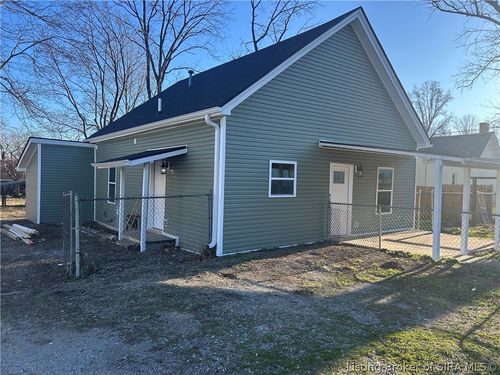 1140 Thompson St, Charlestown, IN, 47111-1423 | Card Image