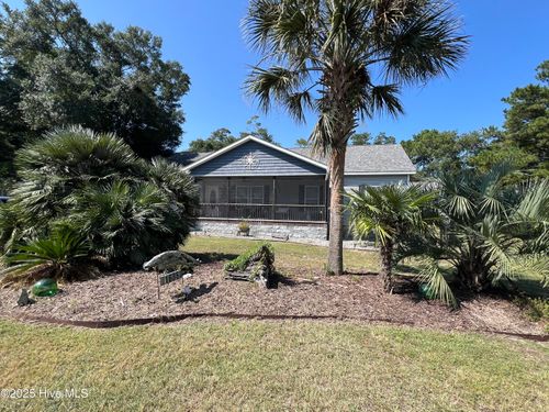 1686 Crane Rd Sw, Ocean Isle Beach, NC, 28469-6316 | Card Image