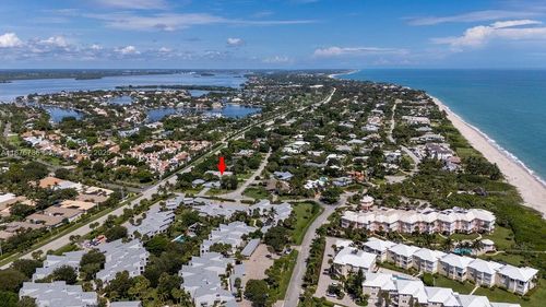 1015 Treasure Ln, Vero Beach, FL, 32963-3046 | Card Image