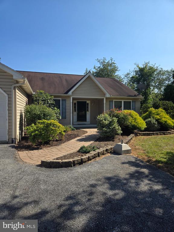 Orchard Ln, Boyertown, PA 19512