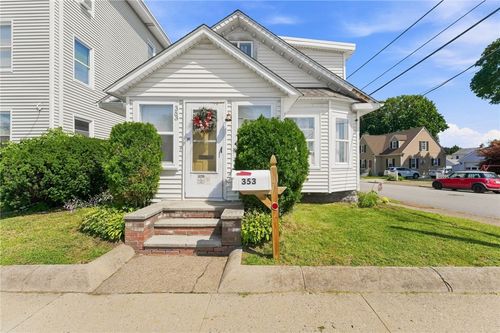353 Smithfield Ave, Pawtucket, RI, 02860-3450 | Card Image