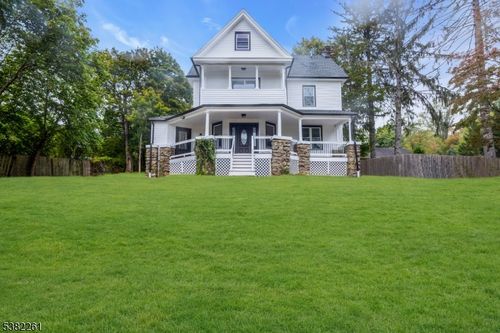 22 Orchard Hill Rd, Bernardsville, NJ, 07924-1824 | Card Image