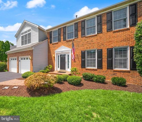 13111 Blue Willow Pl, CLIFTON, VA, 20124-0936 | Card Image