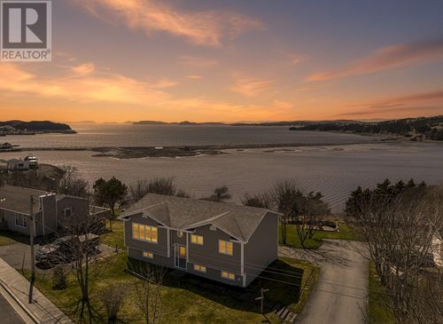 20 Kingwell Crescent, Arnold's Cove, NL, A0B1A0 | Card Image
