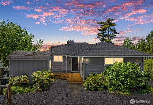 a-15330 40th Ave W, Lynnwood, WA, 98087-6106 | Card Image