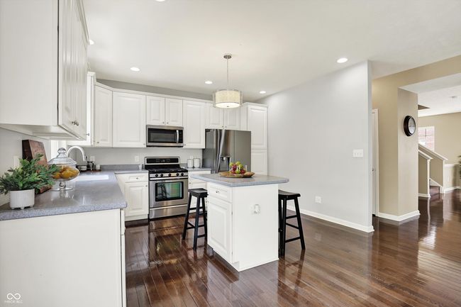 73 11 Th St Nw, Condo with 3 bedrooms, 3 bathrooms and null parking in Carmel IN | Image 15
