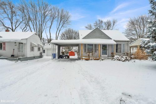 3985 Motorway Dr, Waterford, MI, 48328-3543 | Card Image