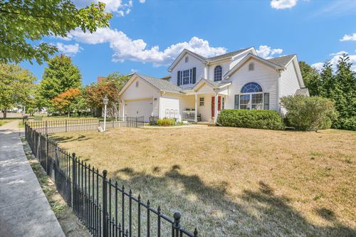 304 E Tomaras Ave, Savoy, IL, 61874-9492 | Card Image