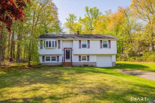 15 Beechcrest Dr, East Hampton, CT, 06424-1054 | Card Image