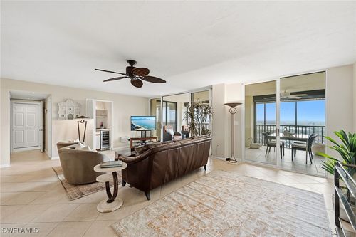 apt-2003-5601 Turtle Bay Dr, NAPLES, FL, 34108-2703 | Card Image