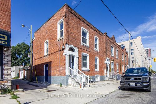 740 Lansdowne Ave, Toronto, ON, M6H3Y8 | Card Image