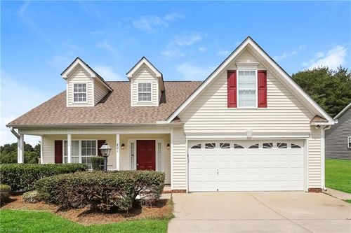 201 Old Cypress Dr, Winston-Salem, NC, 27127-6116 | Card Image