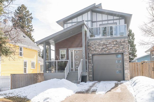 4607 45 Street, Home with 4 bedrooms, 3 bathrooms and 2 parking in Red Deer AB | Image 5