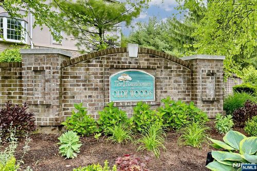 108 Demarest Ln, Montvale, NJ, 07645-2300 | Card Image