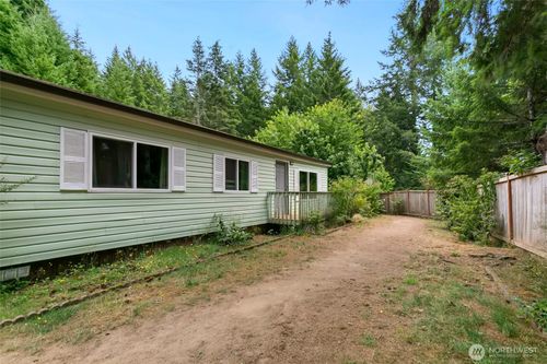 521 Ne Larson Lake Rd, Belfair, WA, 98528-9401 | Card Image