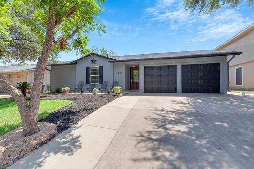 4801 Saguaro Rd, Austin, TX, 78744-6425 | Card Image