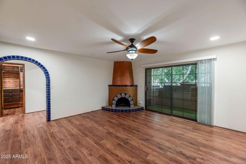 224-7557 N Dreamy Draw Dr, Phoenix, AZ, 85020-4651 | Card Image