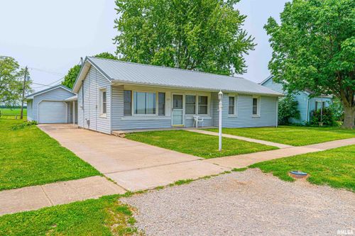 209 Cleveland St, Emden, IL, 62635-6408 | Card Image
