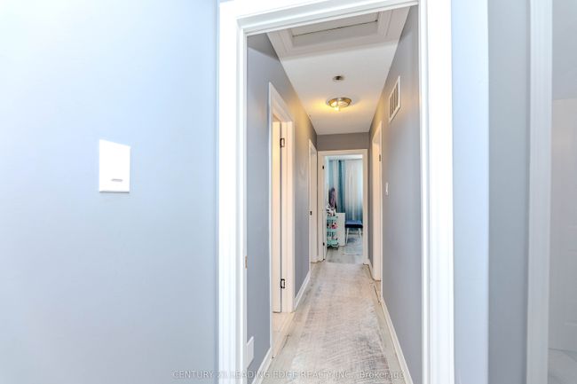 28 Sawmill Rd, House attached with 4 bedrooms, 3 bathrooms and 3 parking in North York ON | Image 12