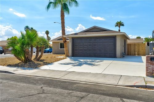 1001 Declaration Dr, Las Vegas, NV, 89110-1145 | Card Image